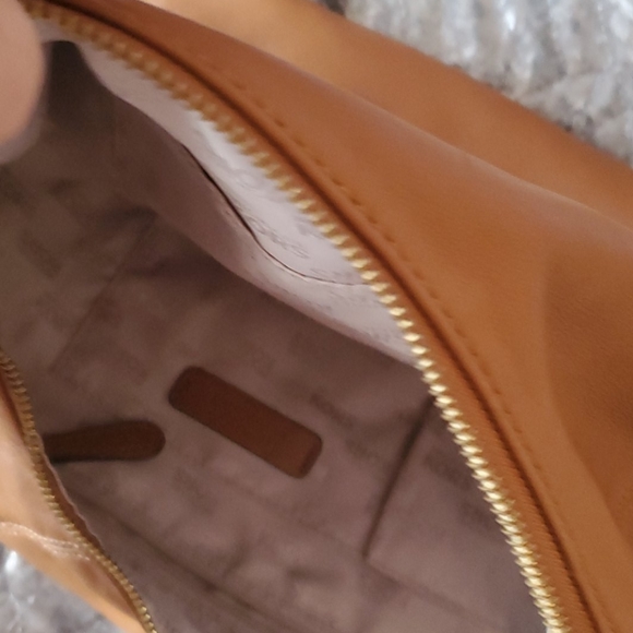 Purses - Picture 2 of 3